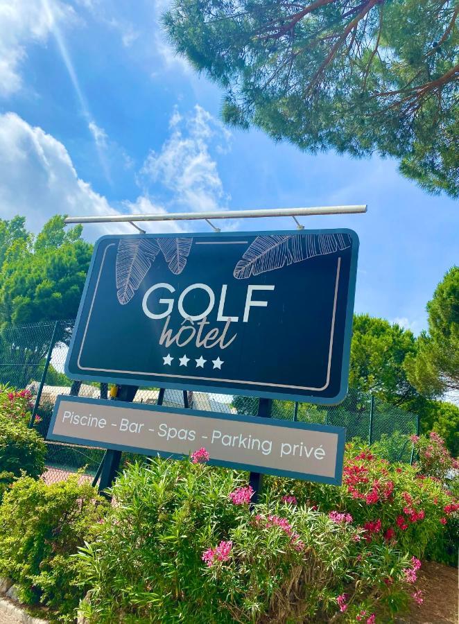 Golf 4*